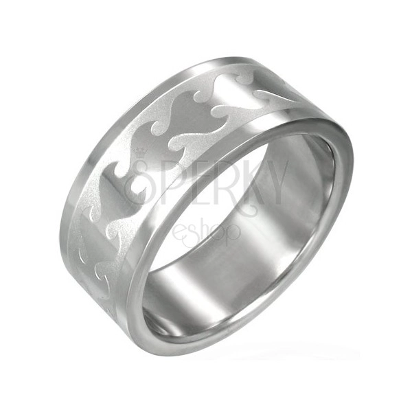 Stainless steel ring with shiny flame pattern on matt background