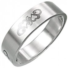 Stainless steel ring with heart ornament