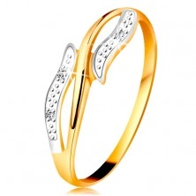 Diamond ring made of 14K gold, wavy bicoloured shoulders, three clear diamonds