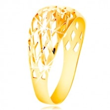 14K yellow gold ring - lattice pattern of thin shiny lines, tiny indents