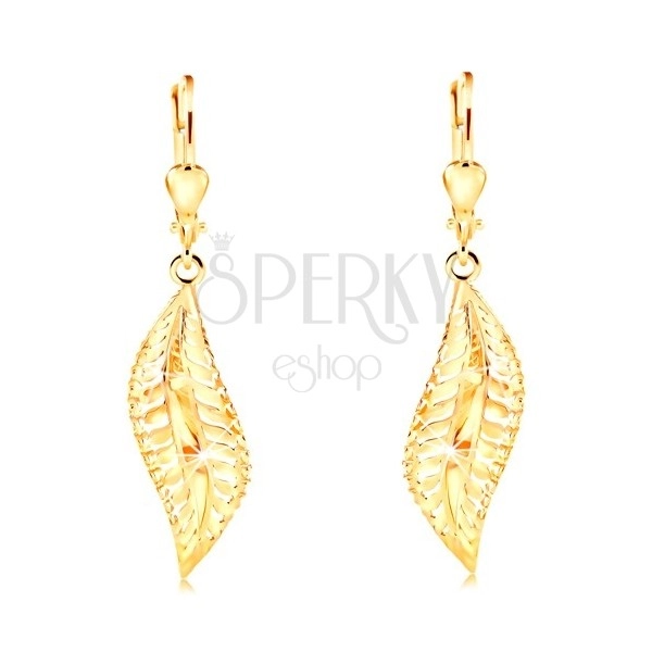 Earrings made of yellow 585 gold - big curved leaf with decorative indents
