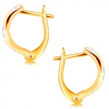 585 gold earrings - sparkling gritted surface, two-coloured V pattern