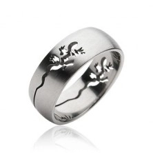 Stainless steel ring with cut-out lizard
