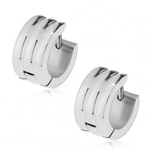 Hinged snap steel earrings in silver colour with three rounded stripes
